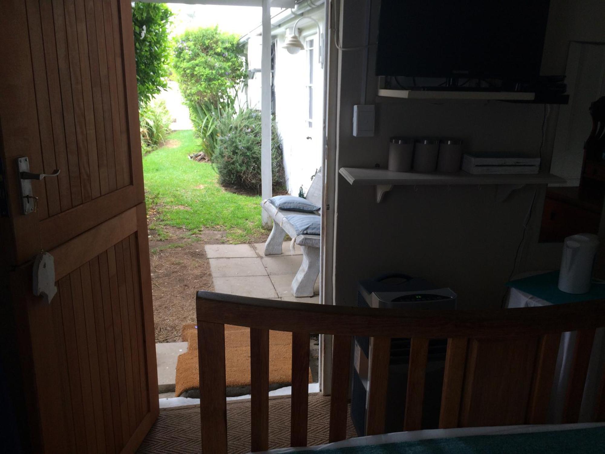 Breeze Inn Guesthouse Kiddʼs Beach Rum bild
