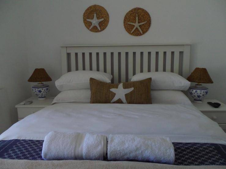 Breeze Inn Guesthouse Kiddʼs Beach Exteriör bild