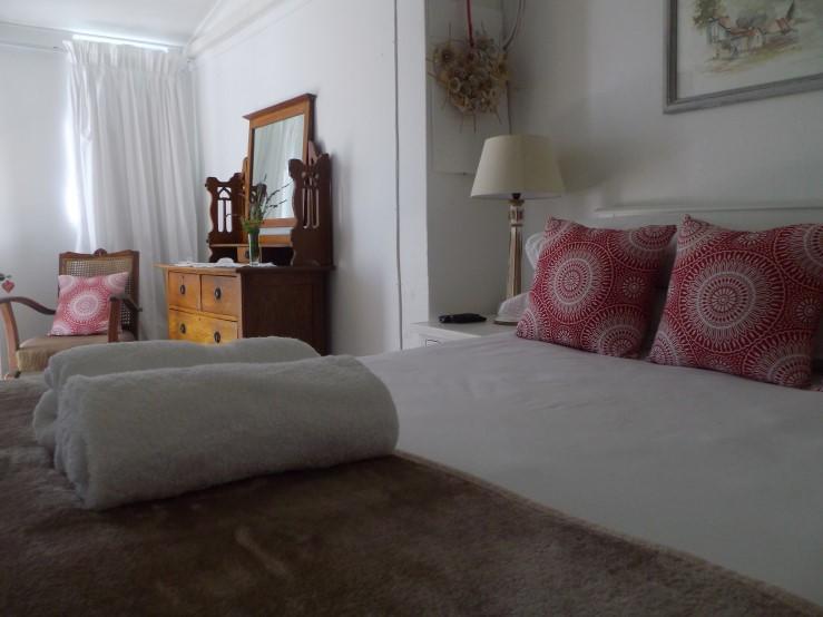 Breeze Inn Guesthouse Kiddʼs Beach Exteriör bild