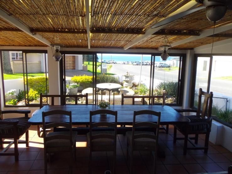 Breeze Inn Guesthouse Kiddʼs Beach Exteriör bild